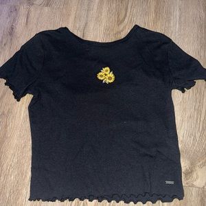 black cropped t-shirt